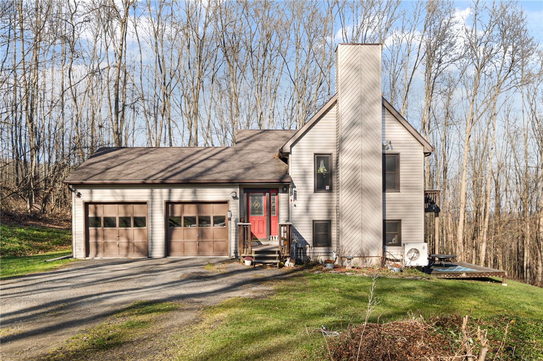 27 Aaryn Drive, Lisle, New York image 1