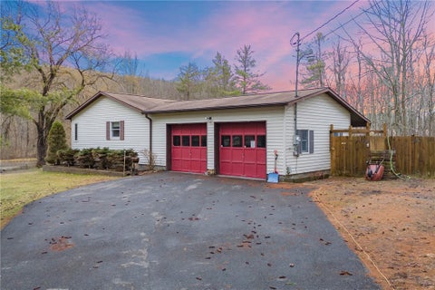 Photo for 4 Deer Run Road