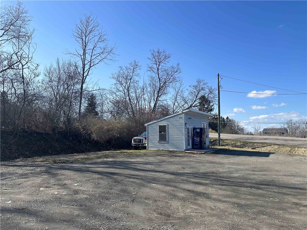 1683 Mecklenburg Road