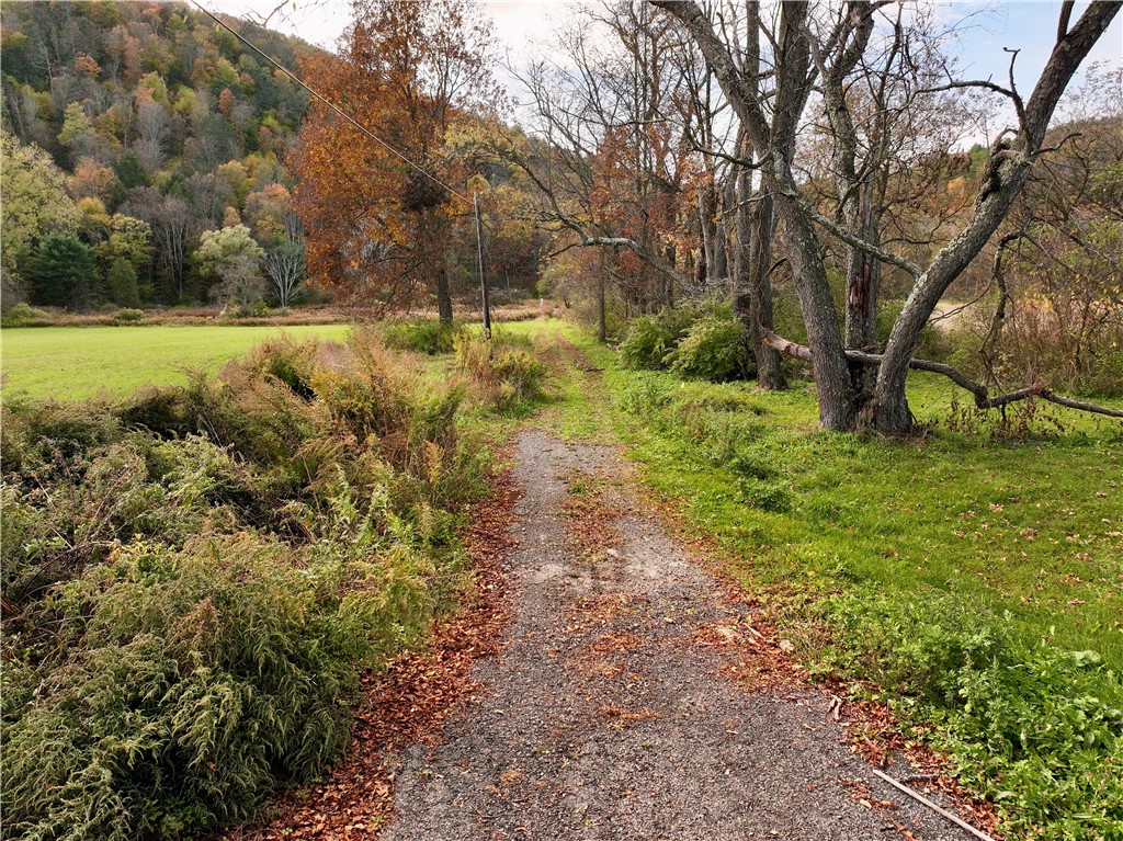 Gleason Hill Road
