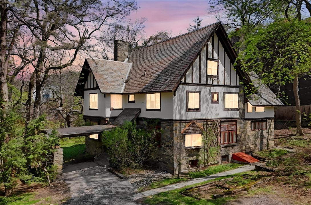 227 Willard Way