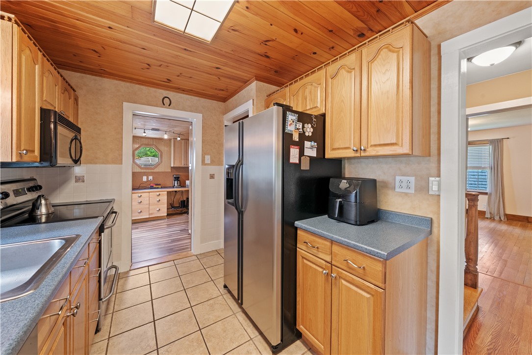 208 Groton Avenue, Cortland, New York image 12
