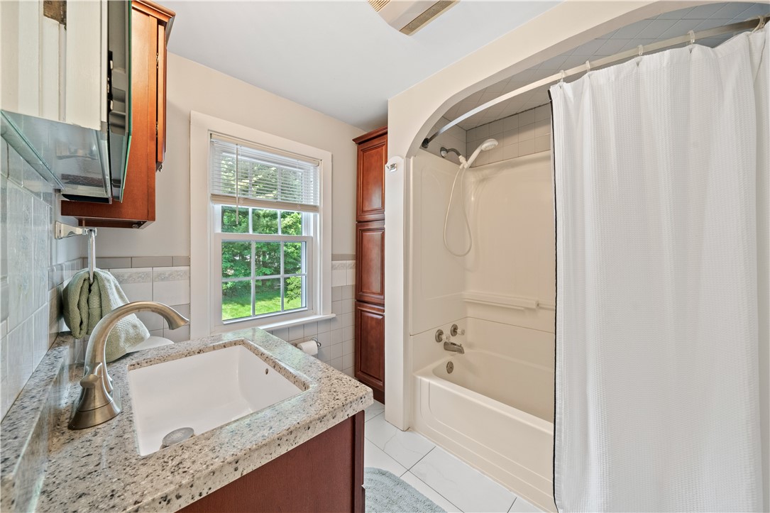 208 Groton Avenue, Cortland, New York image 31