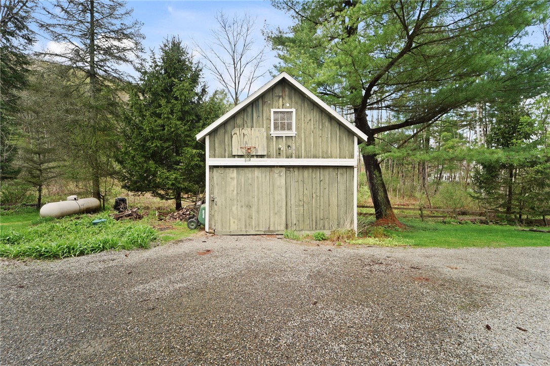 1735 Ellis Hollow Road
