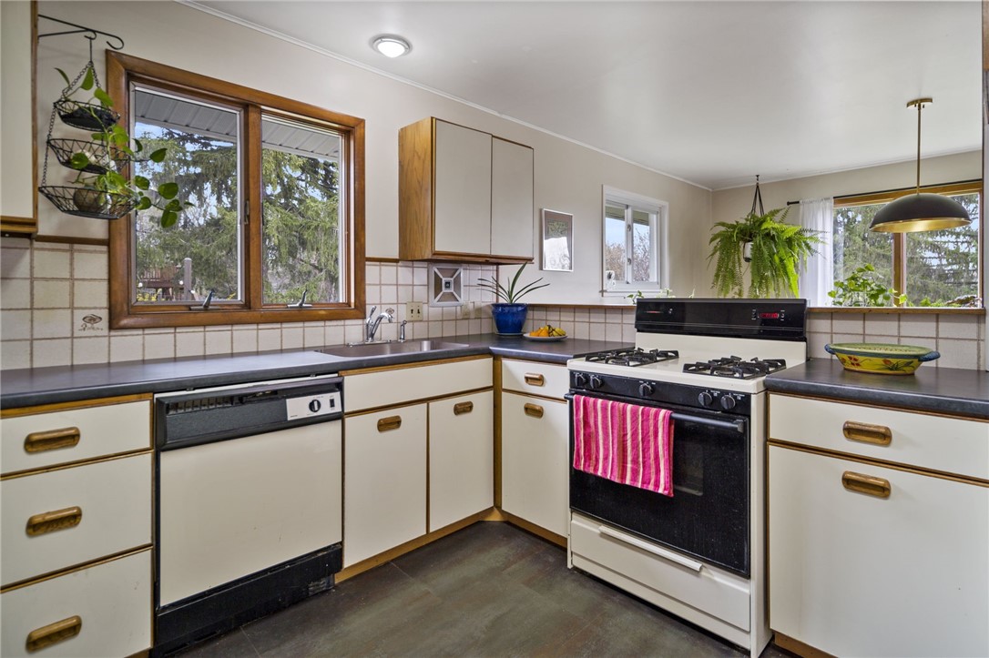303 Richard Place, Ithaca, New York image 6