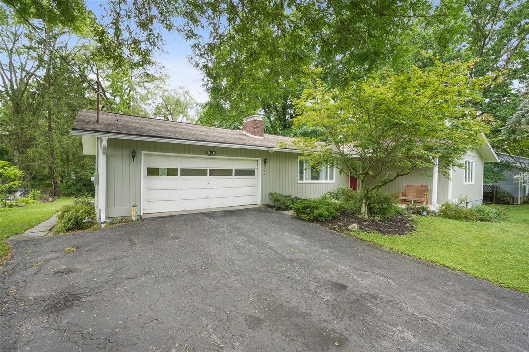 135 Simsbury Drive
