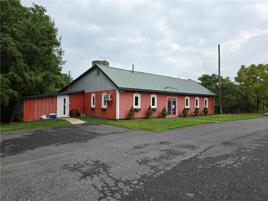 1608 Trumansburg