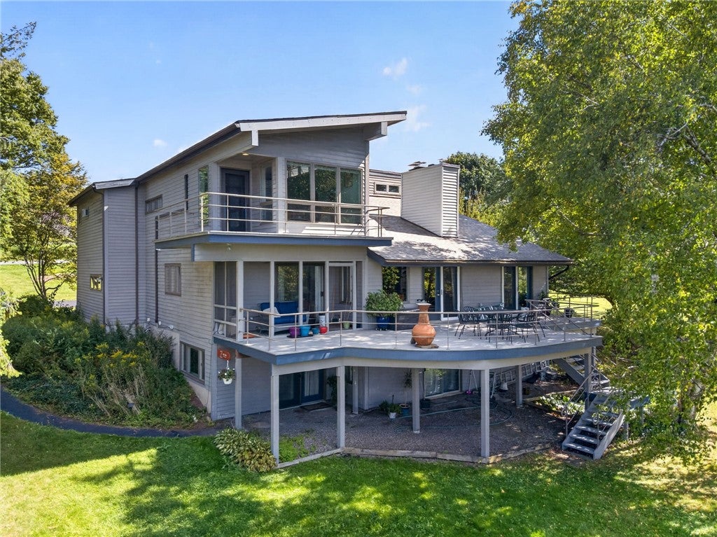 15 Stormy View Drive