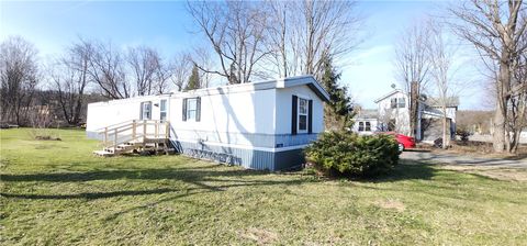 Mobile Home For Sale - 8 Waverly Street St<br/> Chemung County, Van Etten, NY 14889