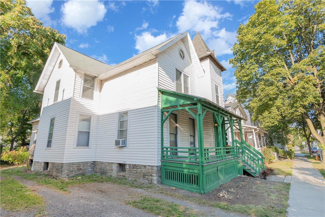 316 W Seneca Street