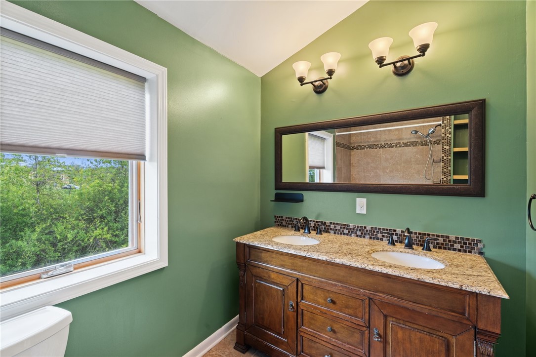 39 Farm Pond Circle, Lansing, New York image 27