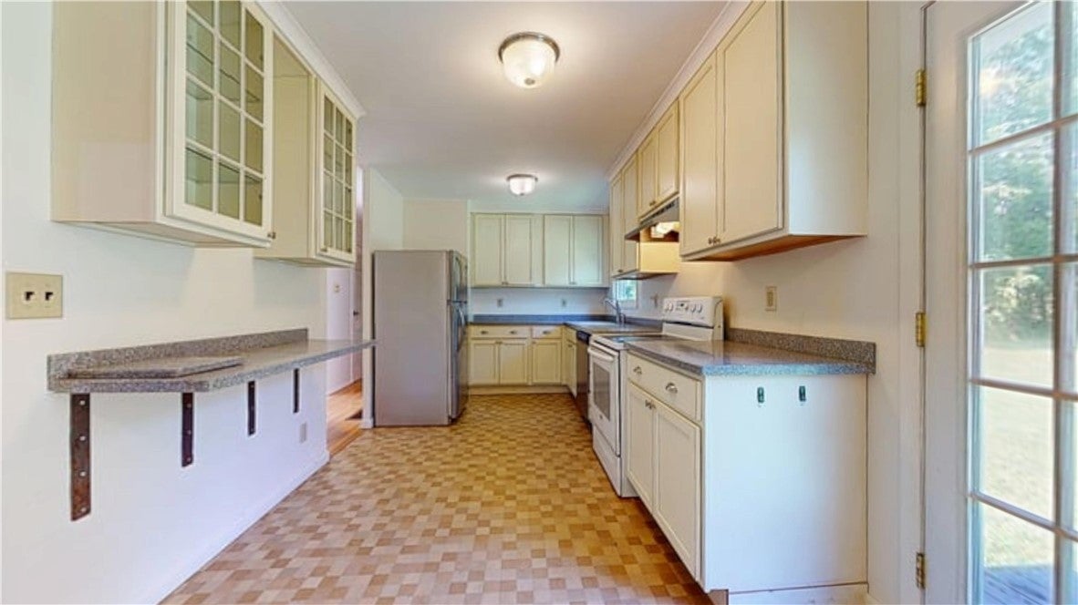 18 Asbury Road