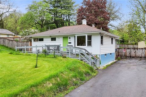 412 Hook Place, Ithaca, NY 14850 - MLS#: R1535044