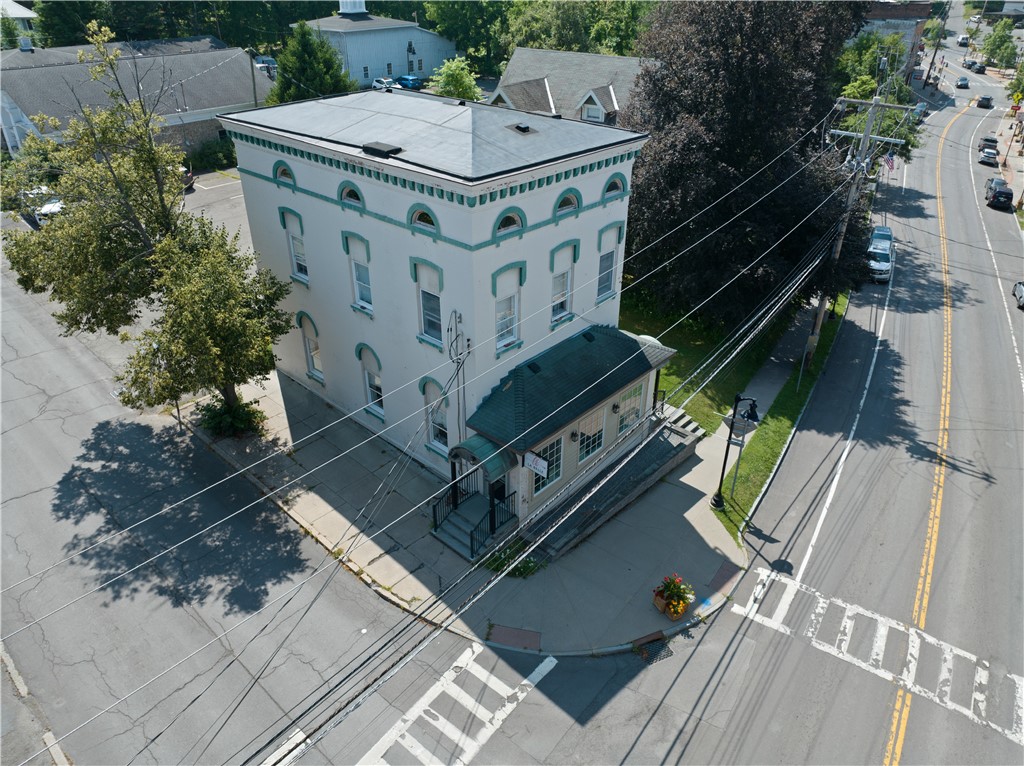 44 E Main Street