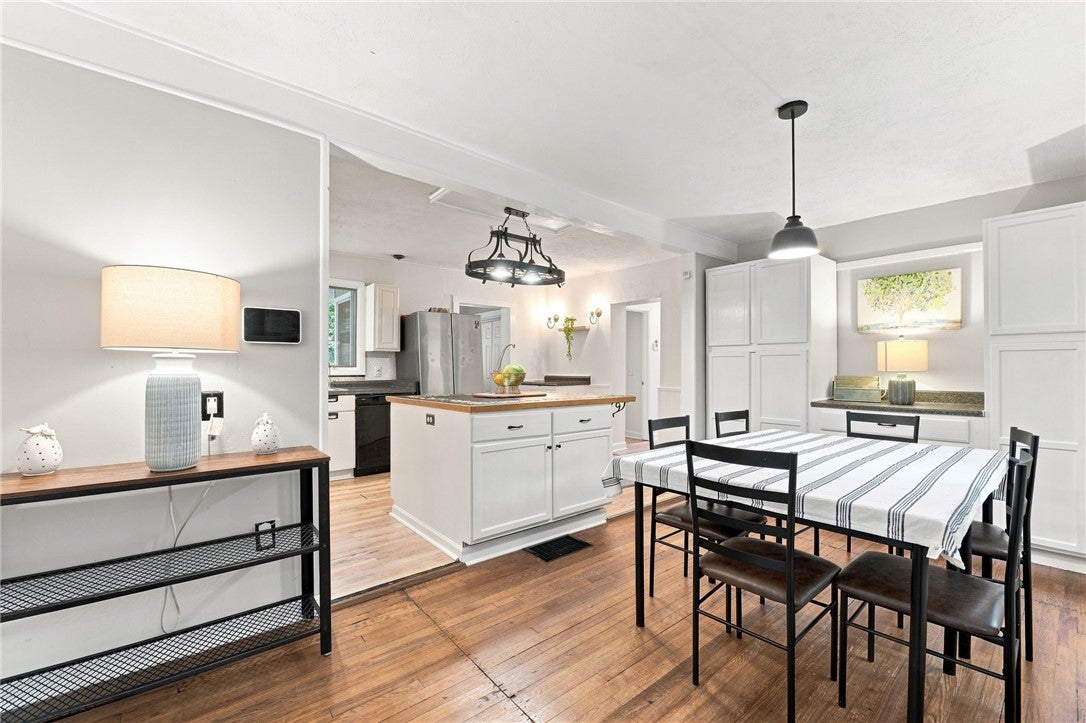 5 Ringwood Court S