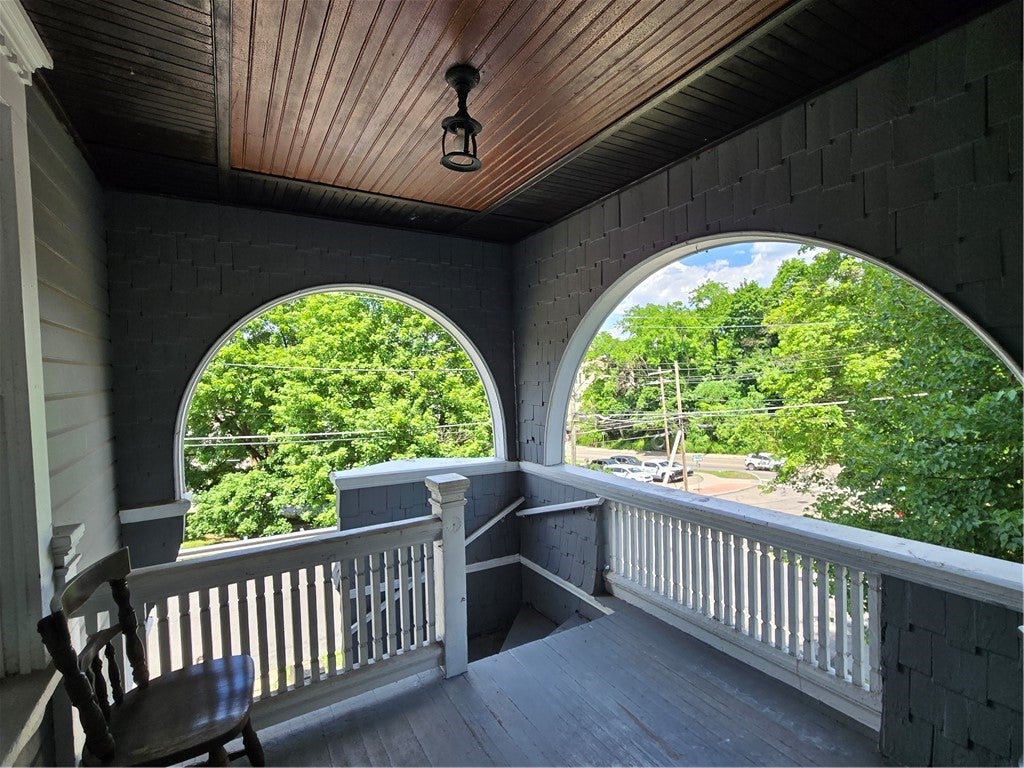 201 Pleasant Street