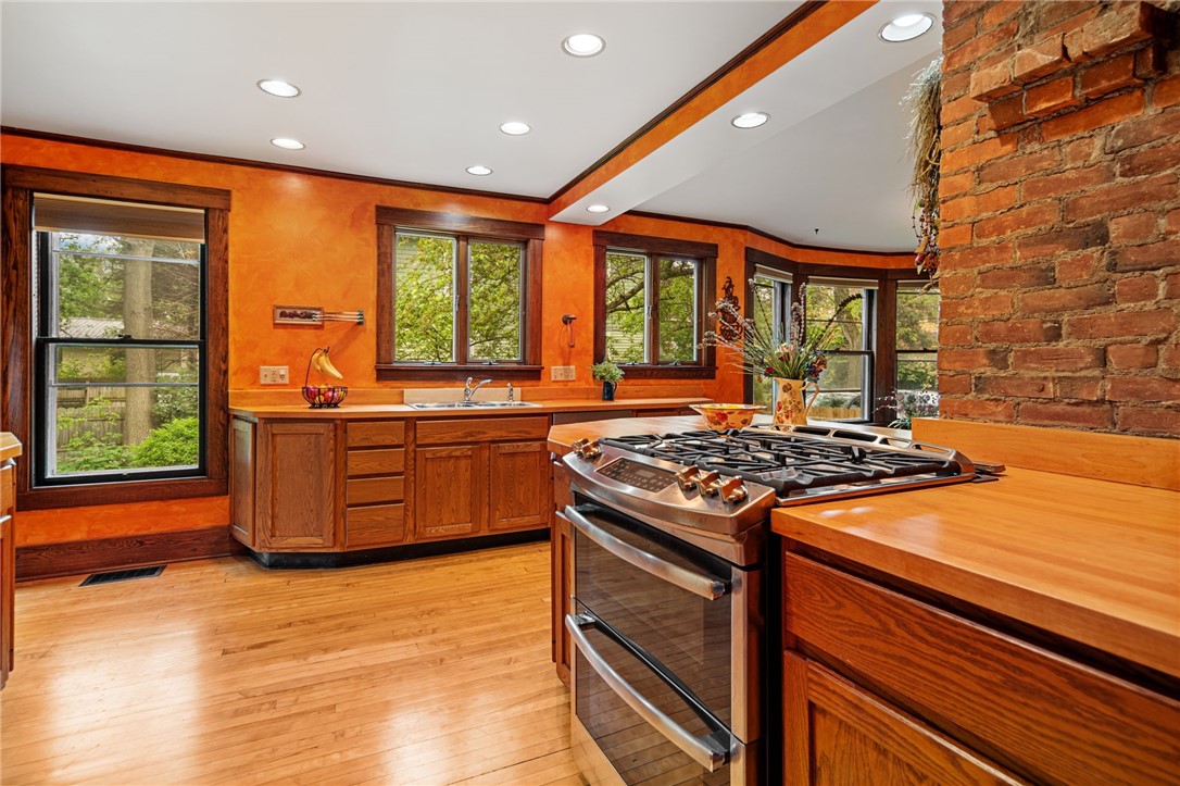 413 Utica Street, Ithaca, New York image 16