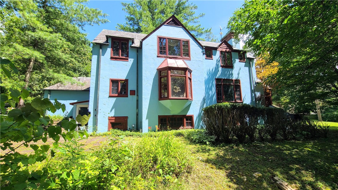 152 N Sunset Drive