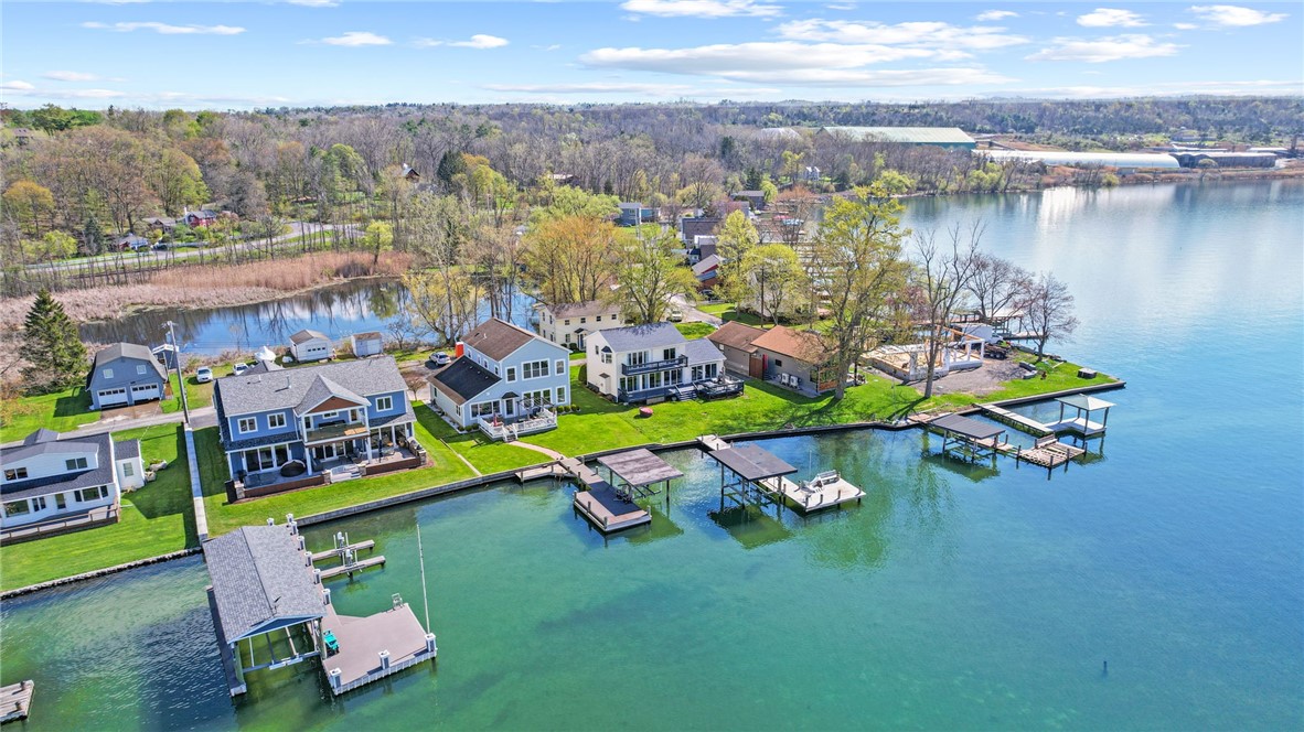 22 Ladoga Park Road W