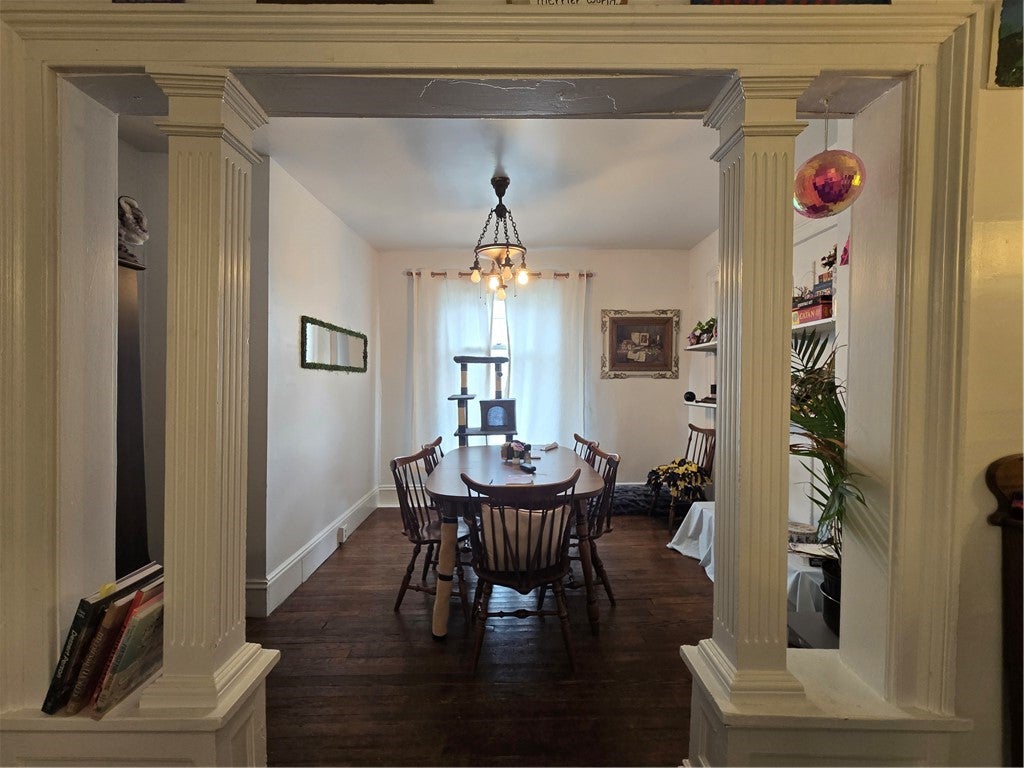 702 N Aurora Street