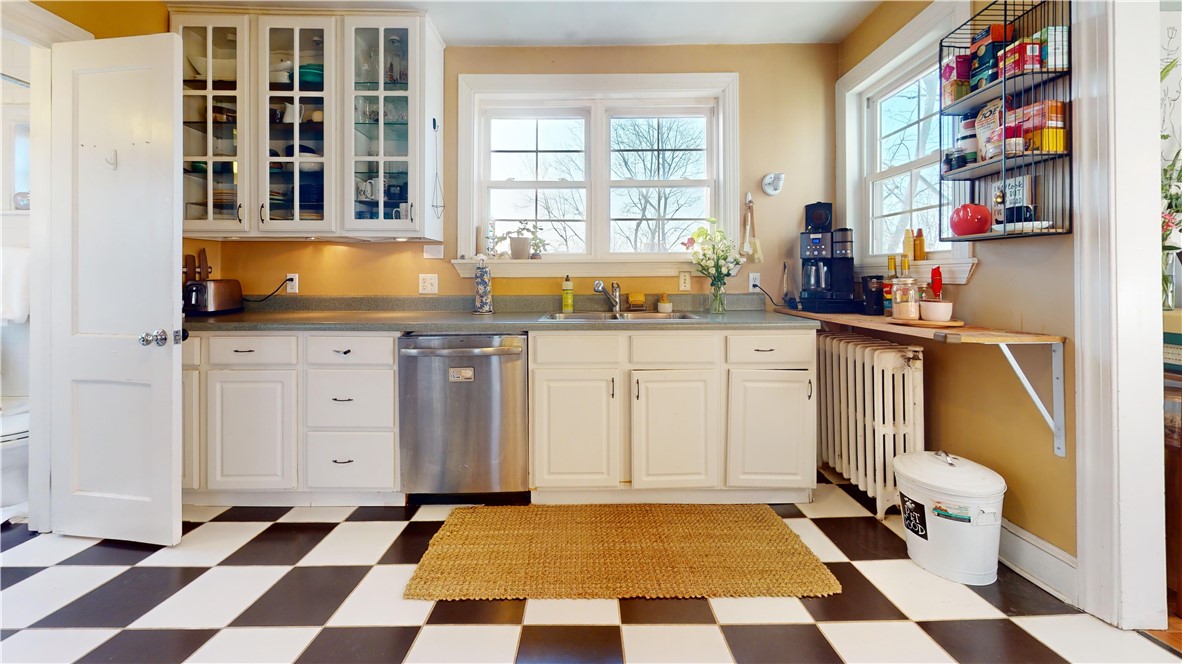 742 S Aurora Street, Ithaca, New York image 4