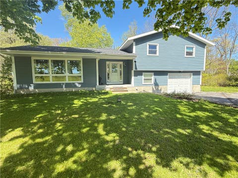 Homes For Sale - 516 Auburn Road<br/> Lansing, NY 13073
