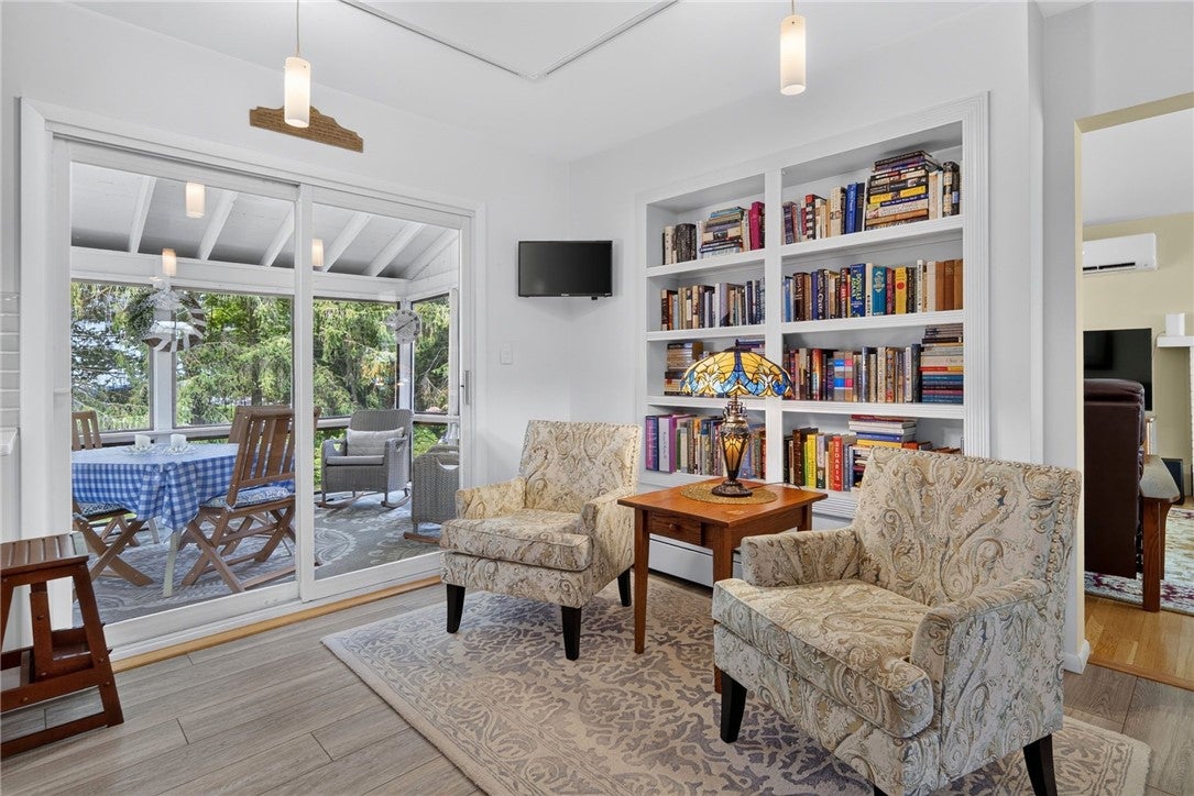 1446 Hanshaw Road