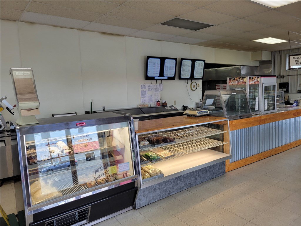 176 Vestal Parkway E