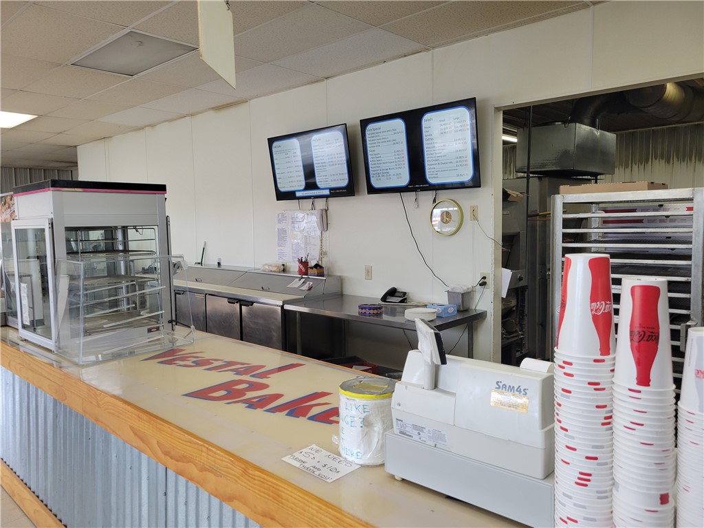 176 Vestal Parkway E