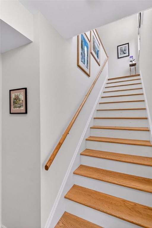 231 Strawberry Hill Circle 4