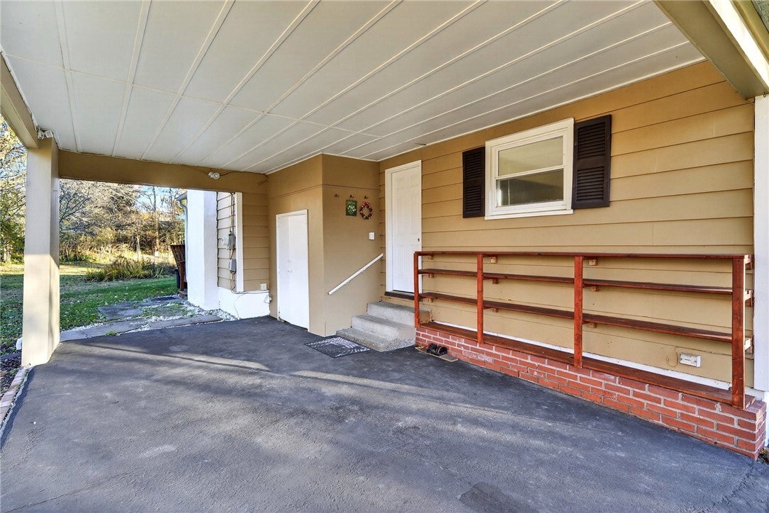 303 Tareyton Drive