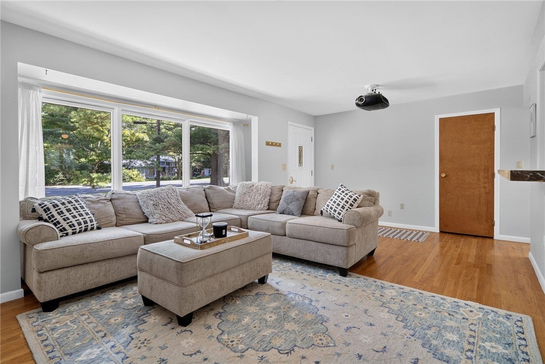 1025 Hanshaw Road