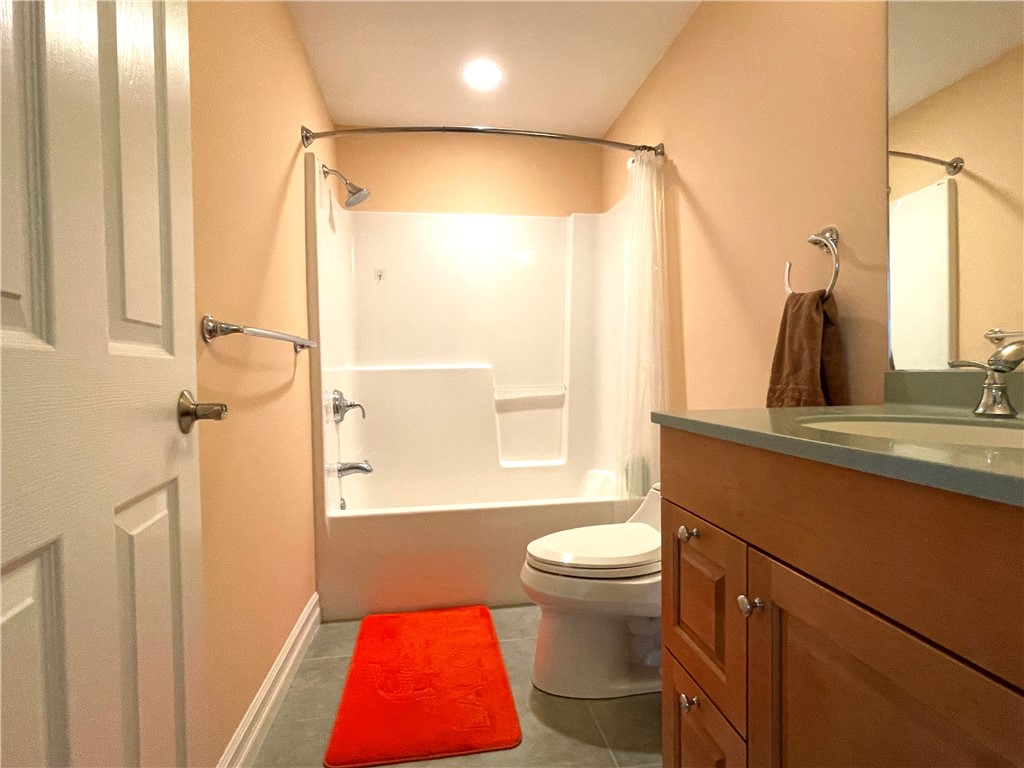 8 Stone Creek Drive, Lansing, New York image 31
