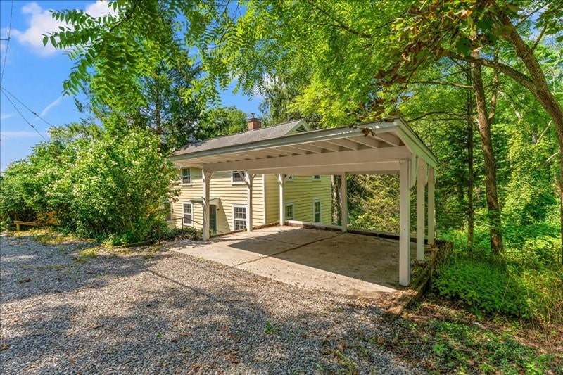 122 Warren Road