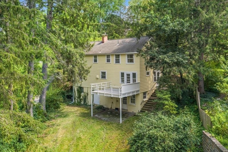 122 Warren Road