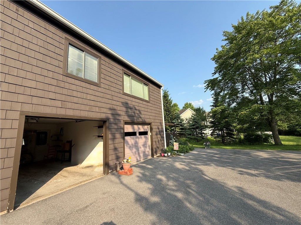 111 Strawberry Hill Circle 2