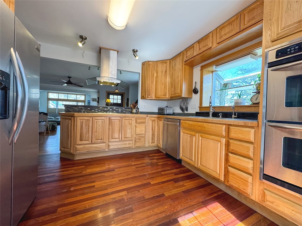109 W York Street, Ithaca, New York image 10