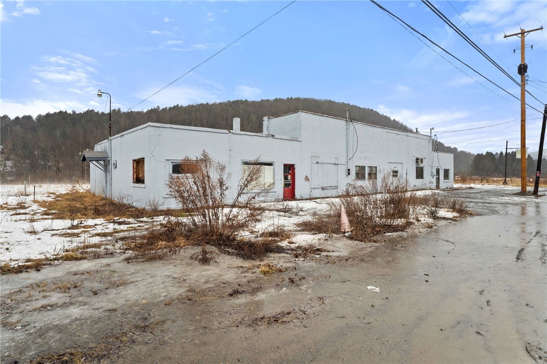 896 Ithaca Road