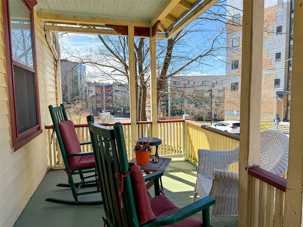 105 Valentine Place
