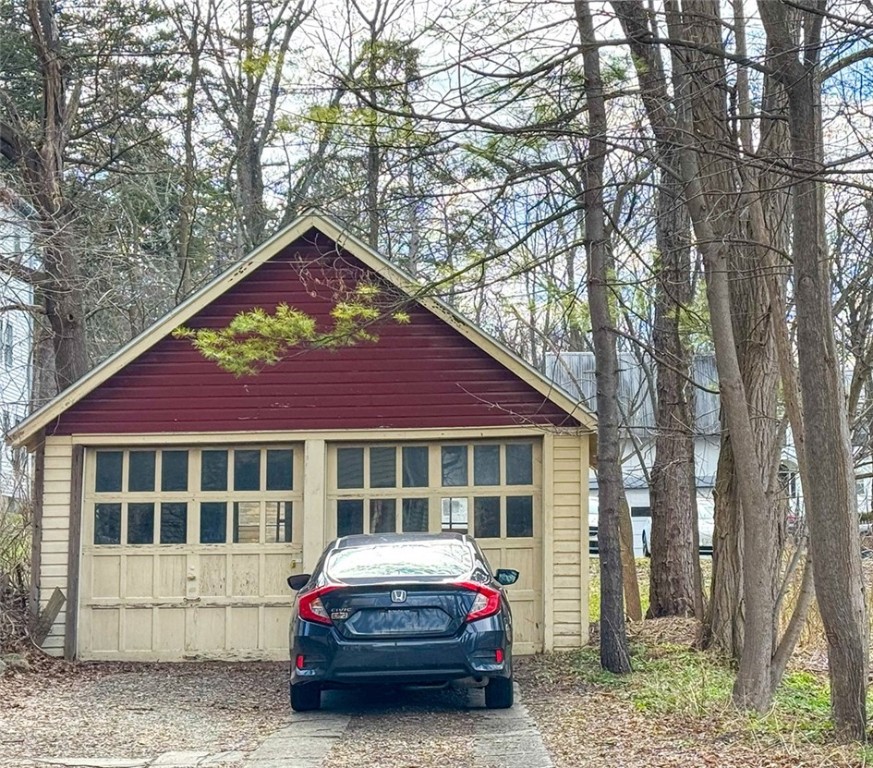 105 Valentine Place