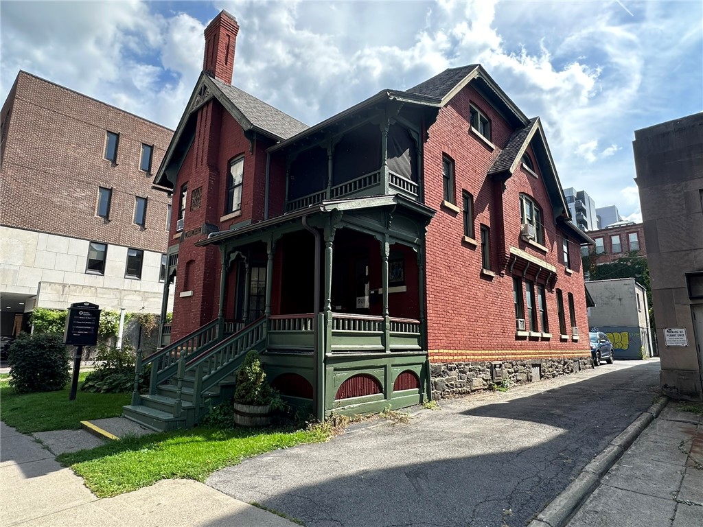 109-111 E Seneca Street