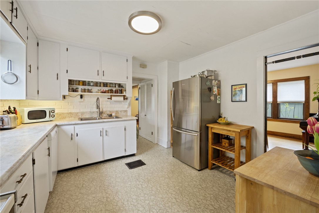 205 E Falls Street, Ithaca, New York image 18