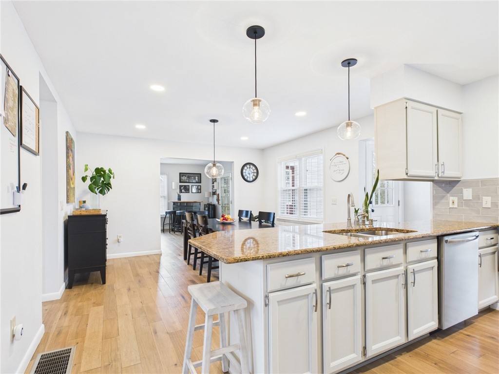 9 Lagrand Court, Ithaca, New York image 3