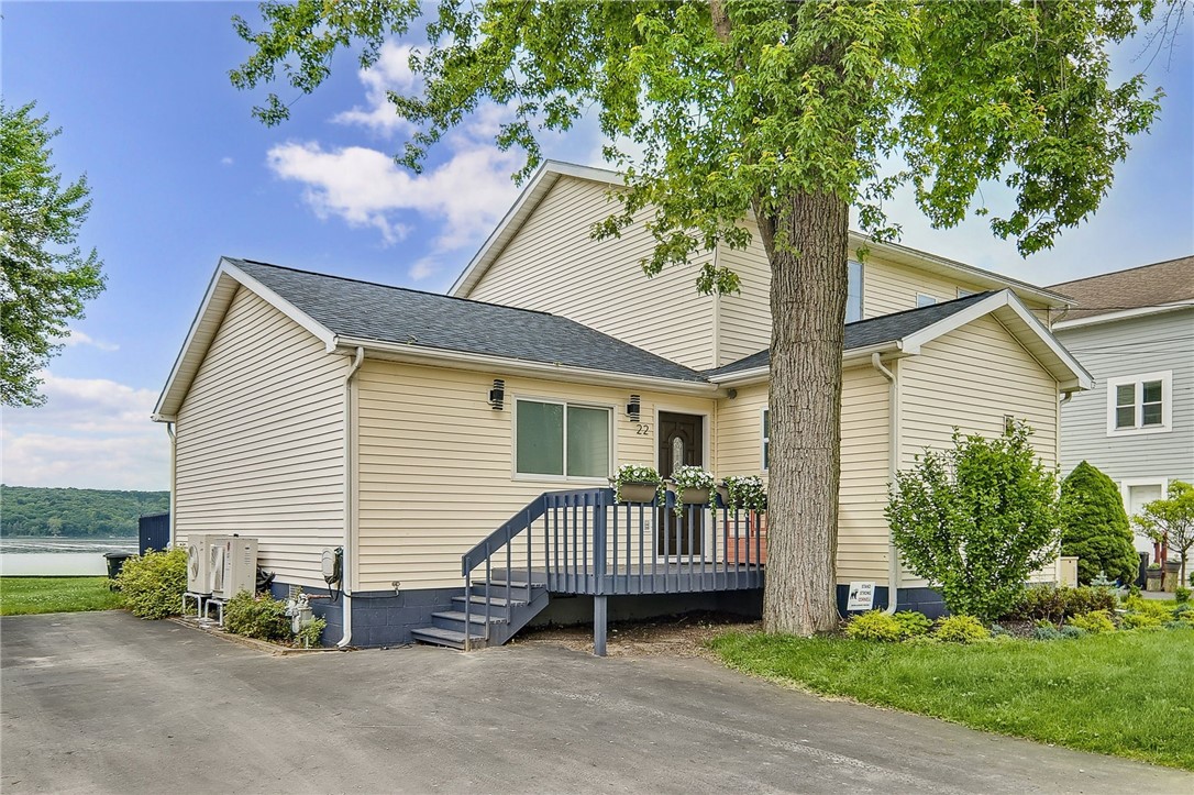 22 Ladoga Park Road W