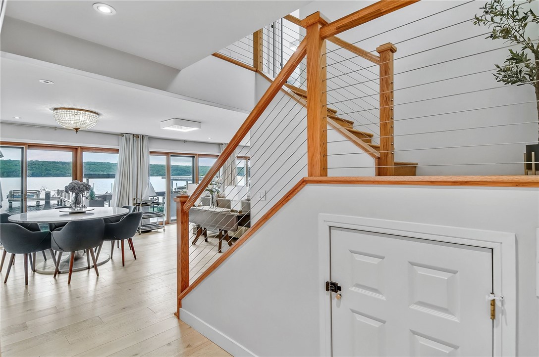 22 Ladoga Park Road W