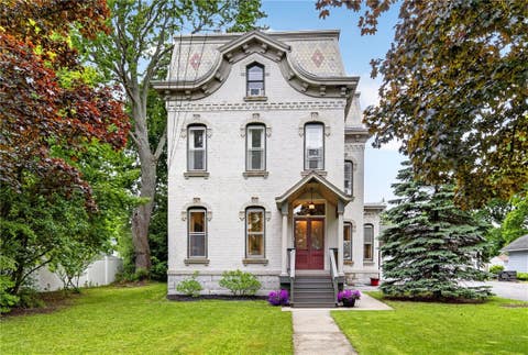 Homes For Sale - 147 E Genesee Street<br/> Cayuga County, Auburn, NY 13021