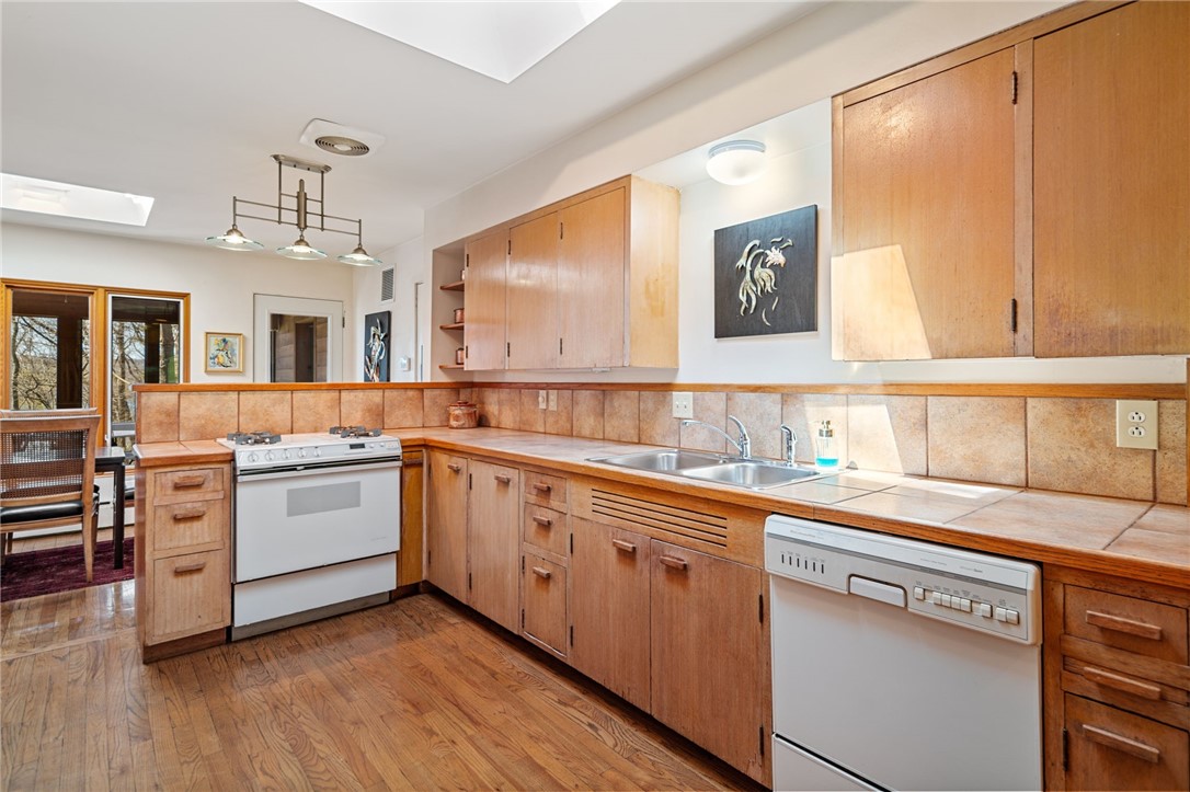 150 N Sunset Drive, Ithaca, New York image 13