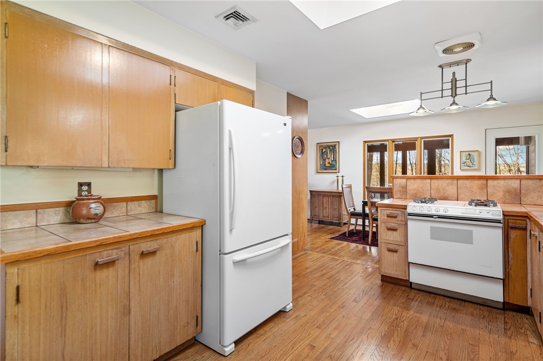 150 N Sunset Drive, Ithaca, New York image 12