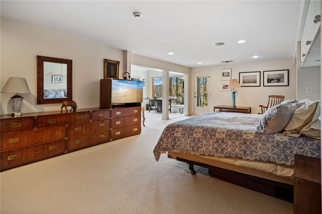 150 N Sunset Drive, Ithaca, New York image 15