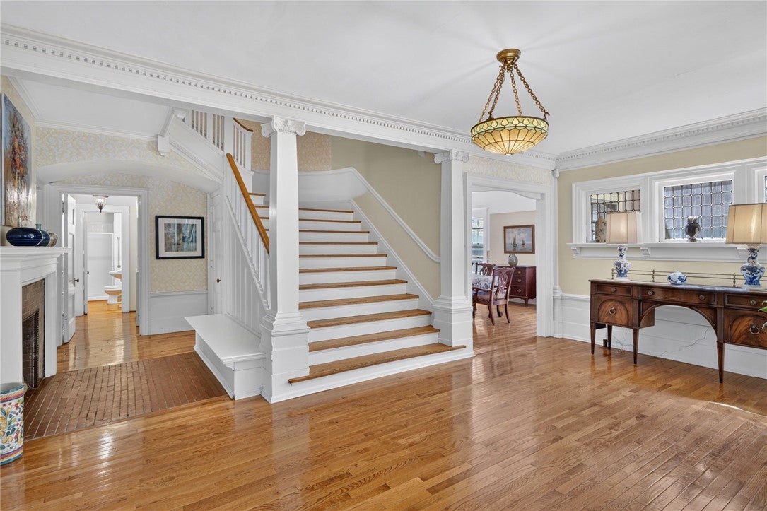 507 E Seneca